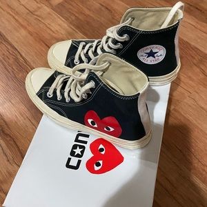 Comme des Garcons, lightly used, excellent , Mens size 6